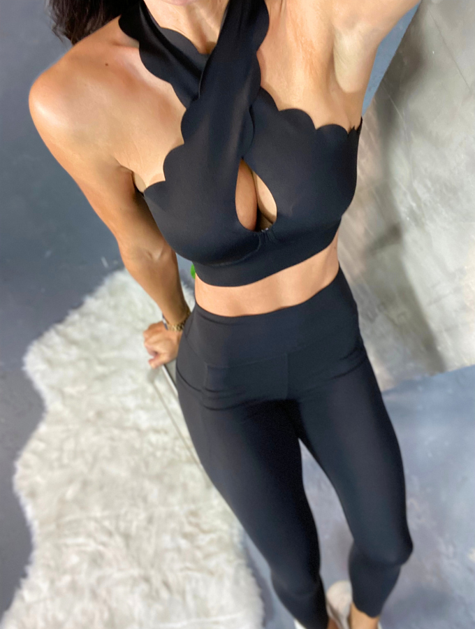 LUXE SCALLOP TOP - BLACK