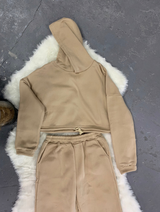 COZY CROP TRACKSUIT - DUNE