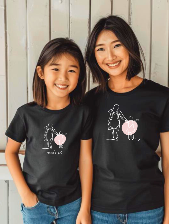 MAMA'S GIRL FITTED TEE - BLACK