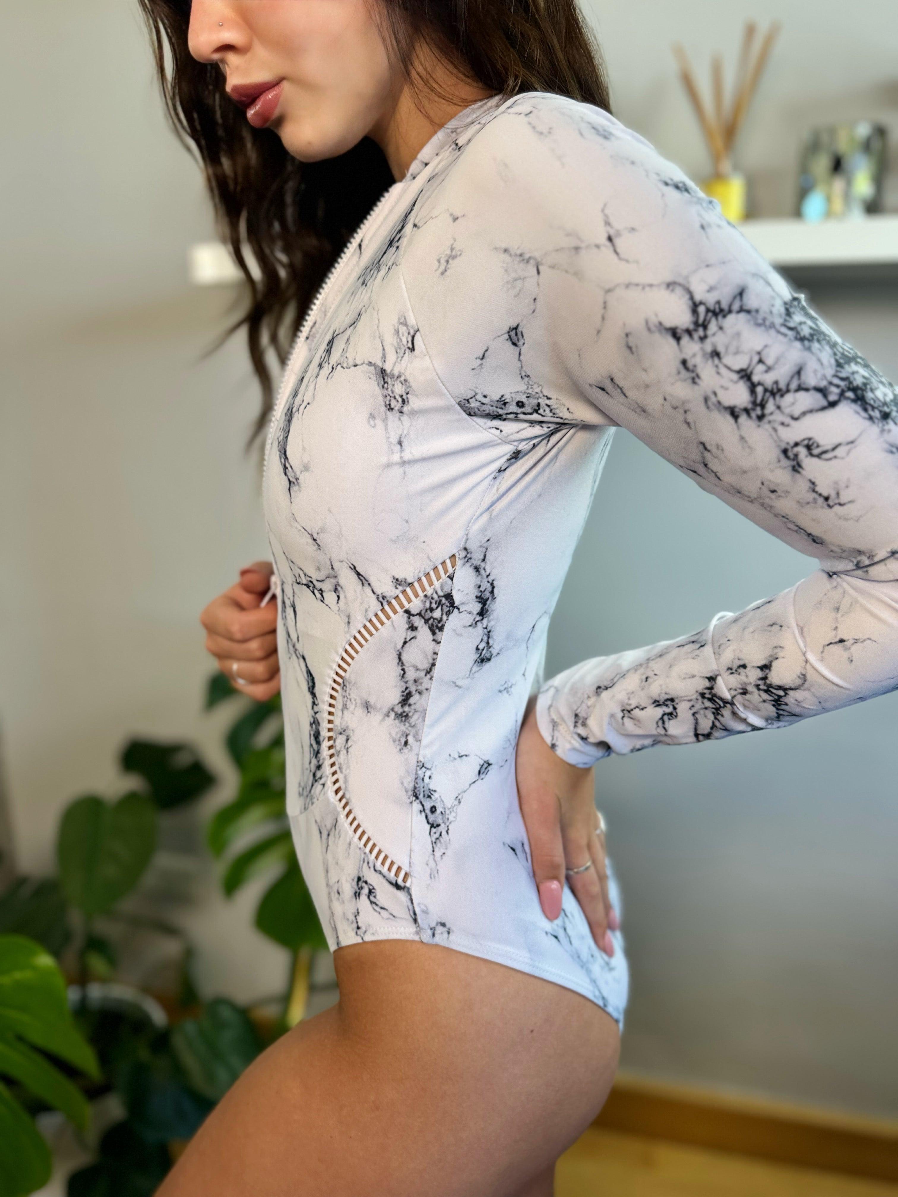 LONG SLEEVE MARBLE ONE PIECE - WHITE - TONED